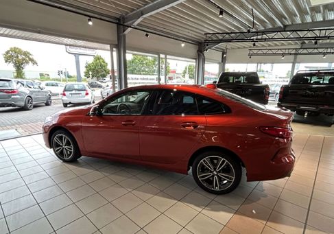 BMW 220, 2024 3