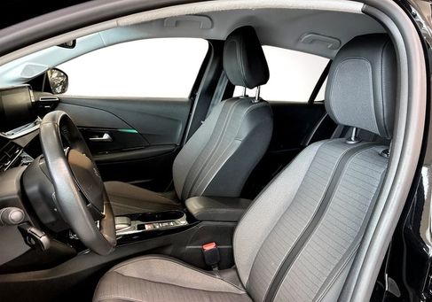 Peugeot 208, 2022 3