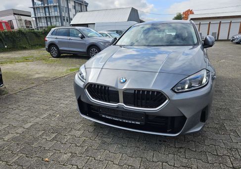 BMW 120, 2025