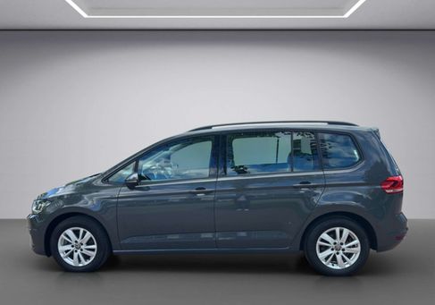 Volkswagen Touran, 2023 3
