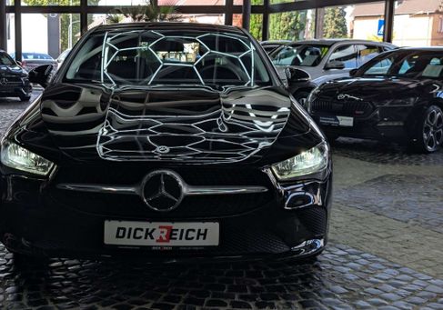 Mercedes-Benz CLA 200, 2023 2