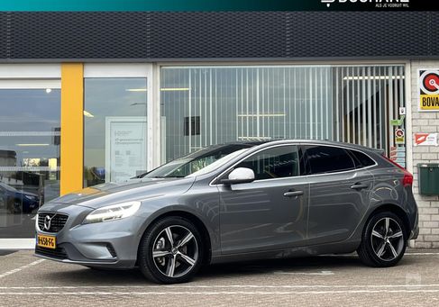 Volvo V40, 2020