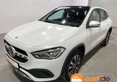 Mercedes-Benz GLA 200, 2022