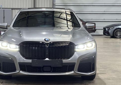 BMW 7 Serija, 2021