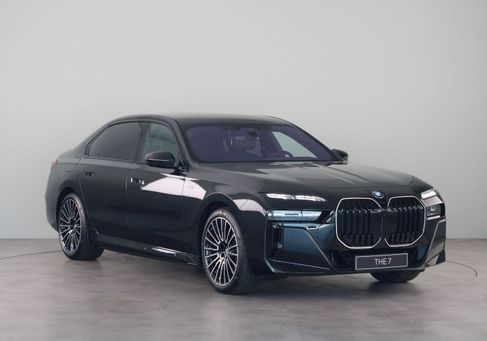 BMW 750, 2025