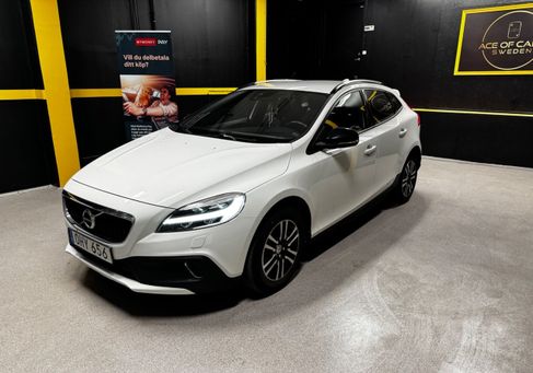 Volvo V40 Cross Country, 2019