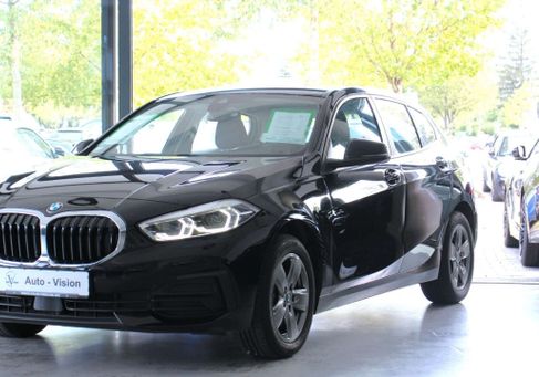 BMW 118, 2023 3