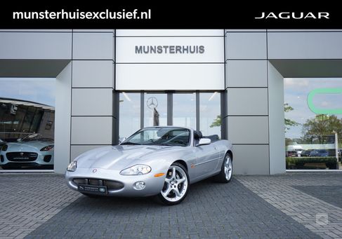 Jaguar XKR, 2001