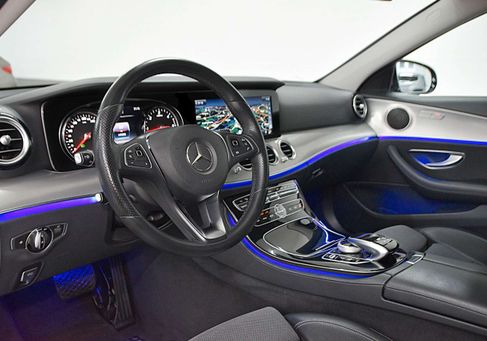 Mercedes-Benz E 220, 2018 2