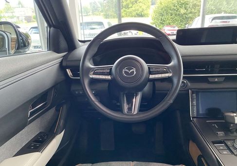 Mazda MX-30, 2023 3
