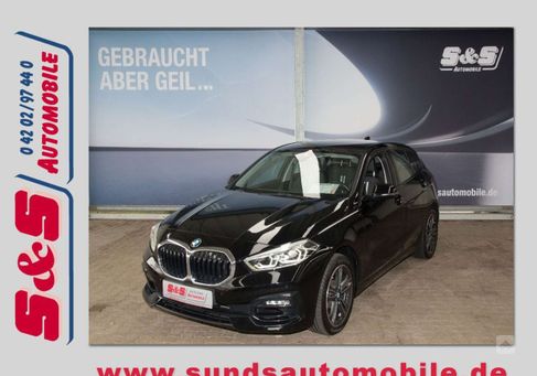 BMW 120, 2022