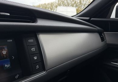 Jaguar XF, 2016