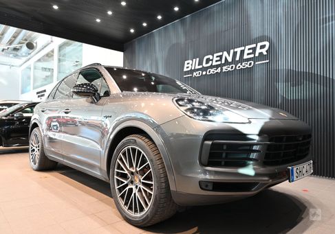 Porsche Cayenne, 2022