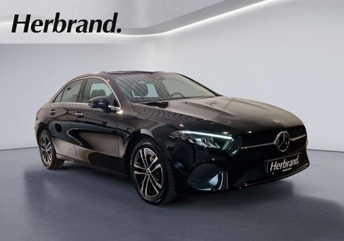 Mercedes-Benz A 200, 2023