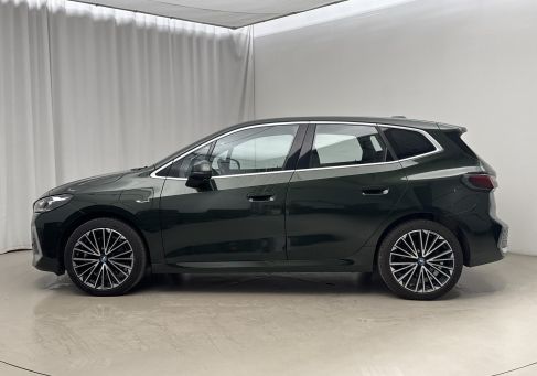 BMW 230, 2023