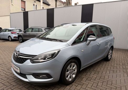 Opel Zafira, 2017