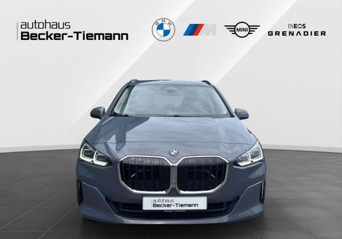 BMW 220, 2025 3