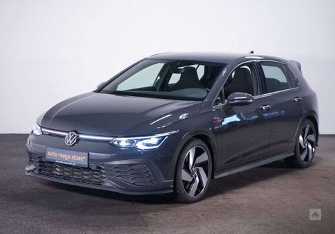 Volkswagen Golf, 2022