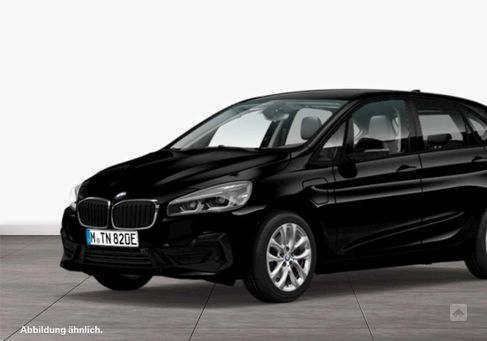 BMW 225, 2020