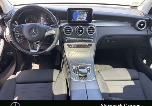 Mercedes-Benz GLC 220, 2018 3