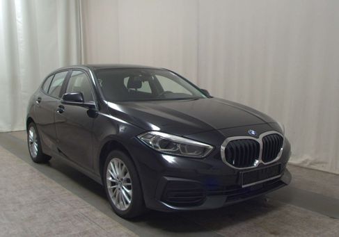 BMW 120, 2022