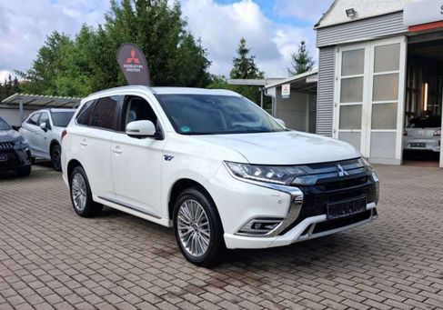 Mitsubishi Outlander, 2020