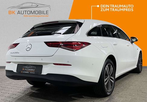 Mercedes-Benz CLA 250, 2021