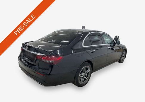 Mercedes-Benz E 300, 2022 3