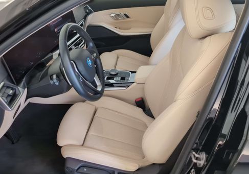 BMW 320, 2022 3