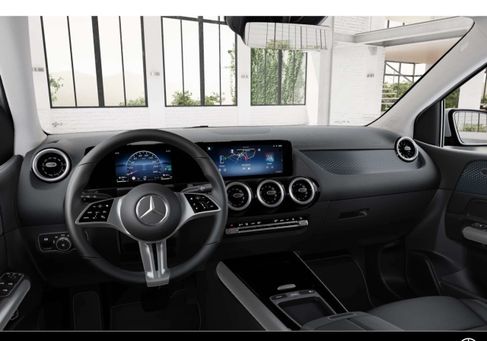 Mercedes-Benz B 250, 2023