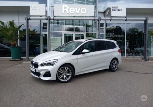BMW 218, 2022