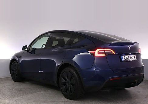 Tesla Model Y, 2025 3