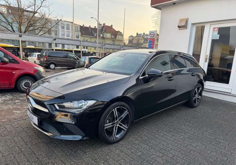 Mercedes-Benz CLA 200, 2022