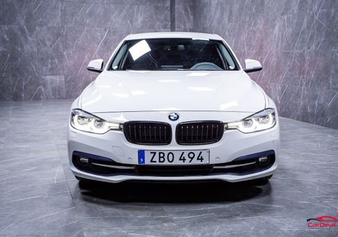BMW 330, 2018