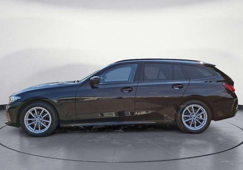 BMW 318, 2022 3