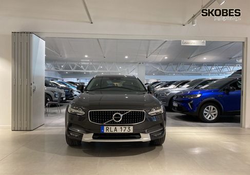 Volvo V90 Cross Country, 2018