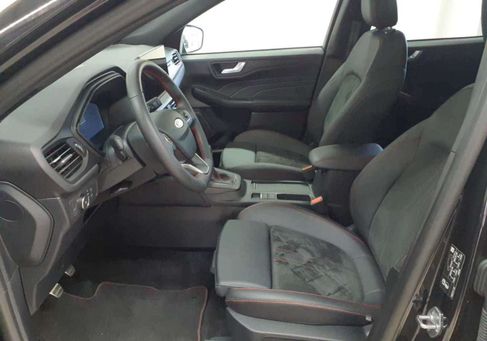 Ford Kuga, 2025