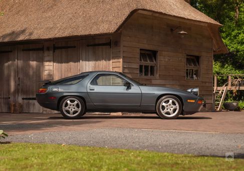 Porsche 928, 1987