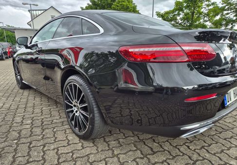 Mercedes-Benz E 220, 2018 3