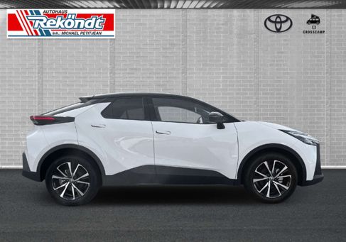 Toyota C-HR, 2025 3