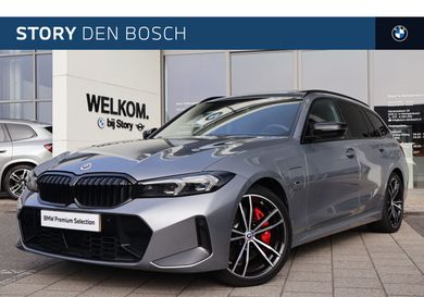 BMW 330, 2022