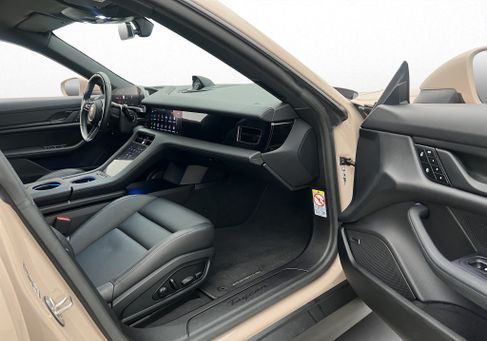Porsche Taycan, 2024