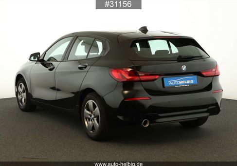 BMW 118, 2021