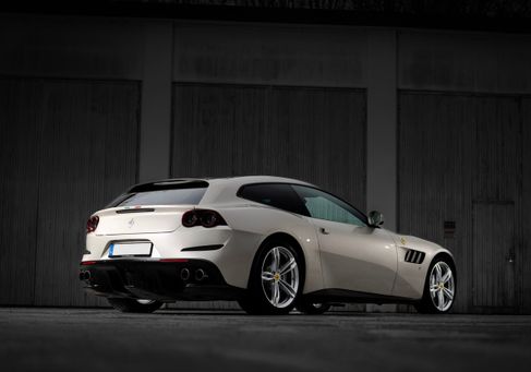 Ferrari GTC4Lusso, 2020 2