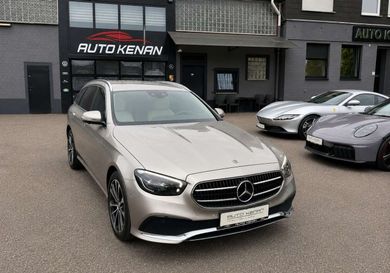 Mercedes-Benz E 300, 2022