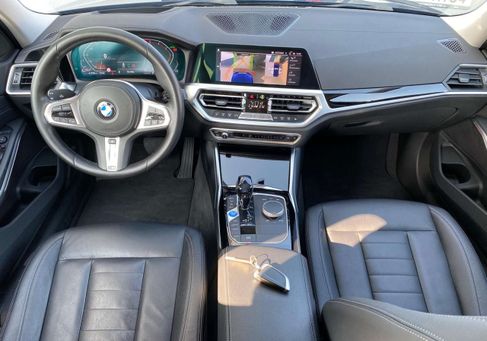BMW 318, 2019