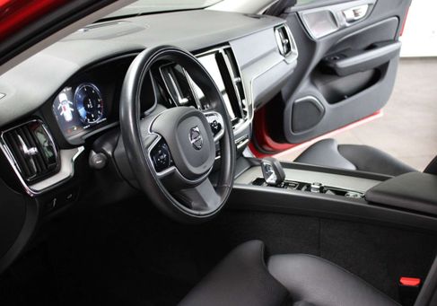 Volvo V60 Cross Country, 2022