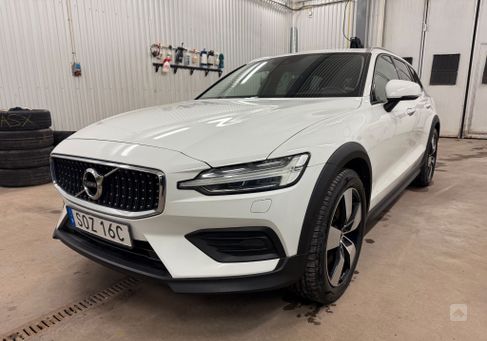 Volvo V60 Cross Country, 2019