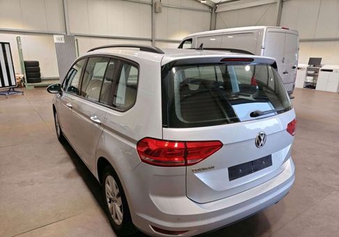 Volkswagen Touran, 2020 3