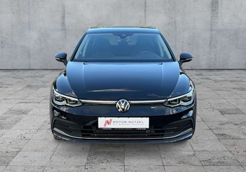 Volkswagen Golf, 2024